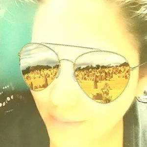 Meet your Posher, Karla